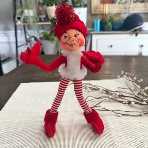 Annalee Mobilitee Dolls‎ 10"Christmas Red Playful Elf w/Mistletoe Hat 2004 Vntge